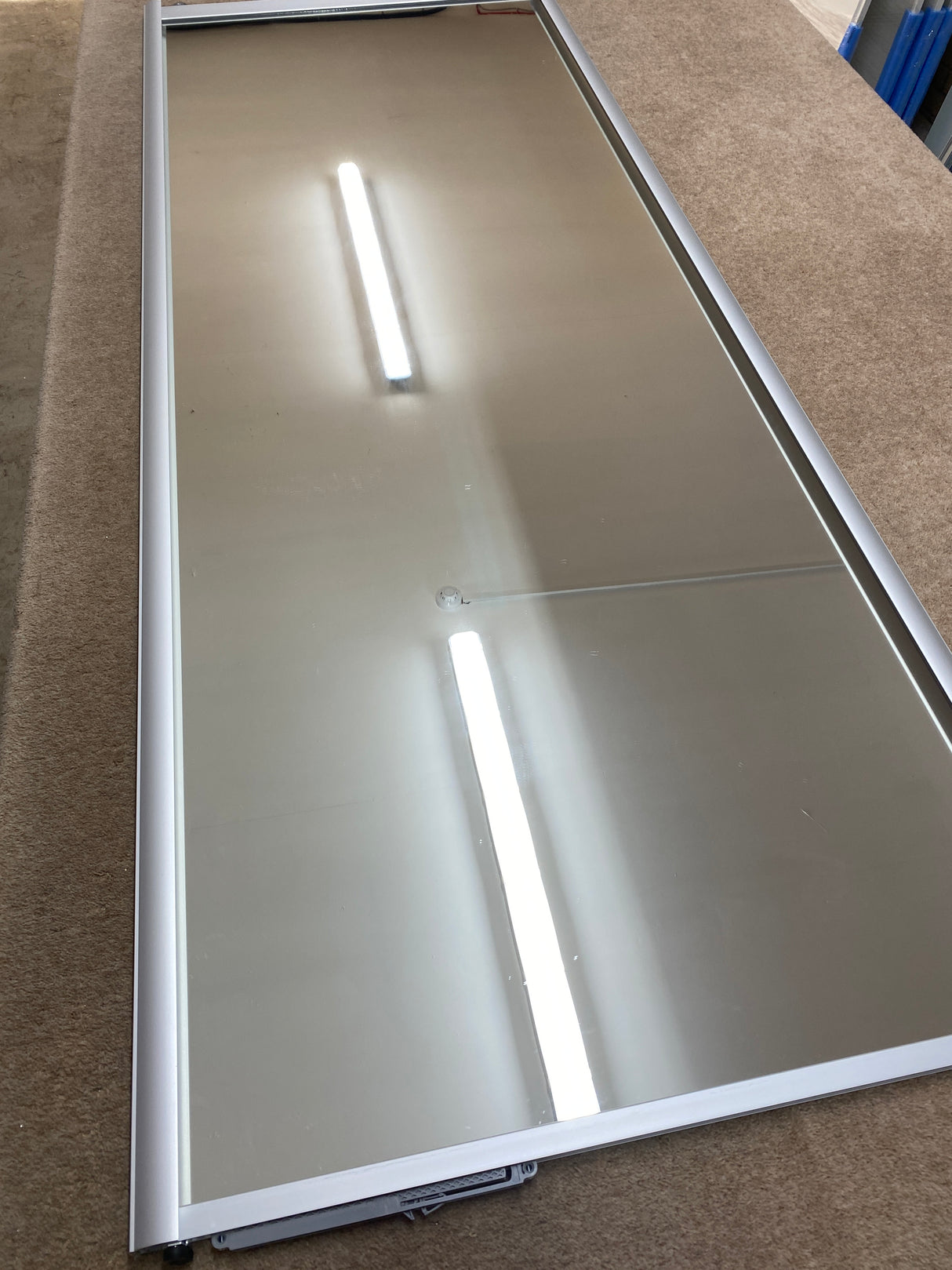 Satin Silver Curve Schiebetür-Set für Kleiderschrank – 4-türiger Spiegel – nach Maß gefertigt